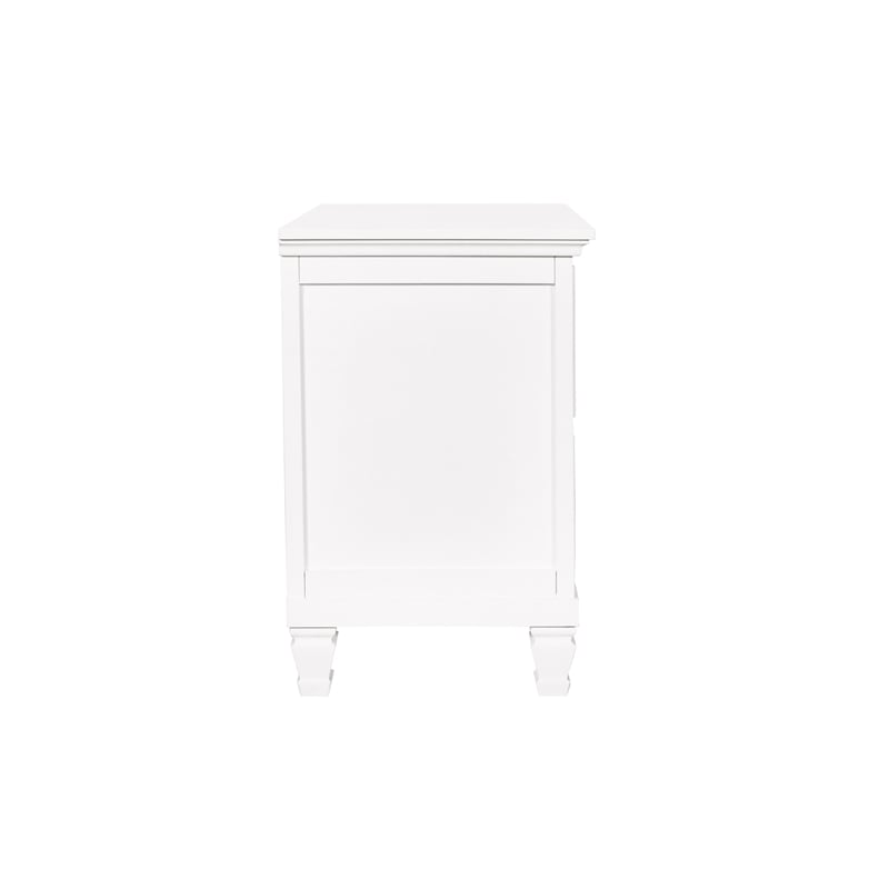 New Classic Tamarack 4-Piece Wood Queen Bedroom Set with Nightstand in White