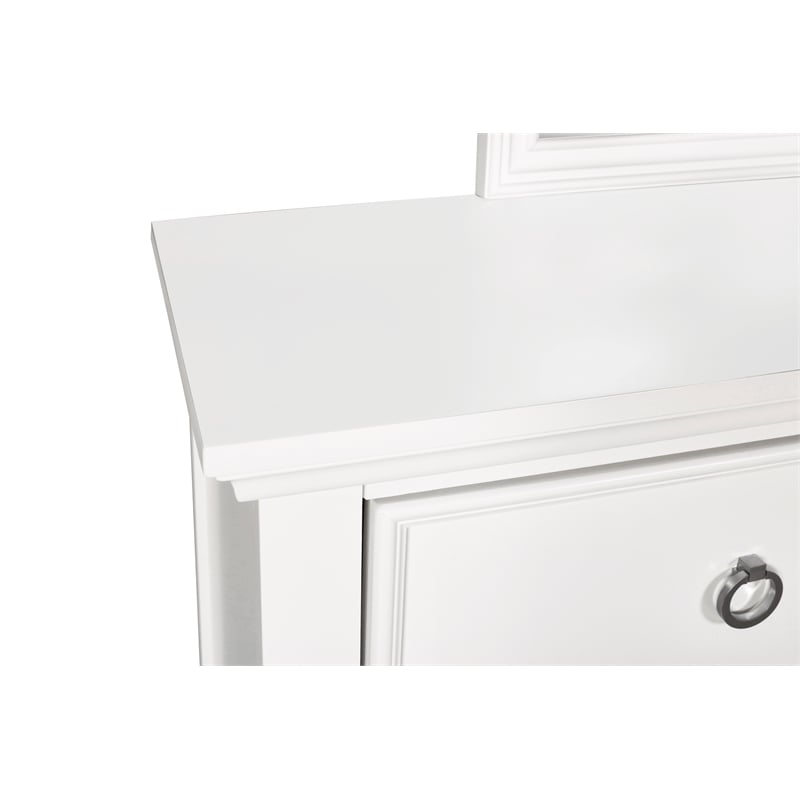 New Classic Furniture Tamarack 8-Drawer Wood Dresser in White