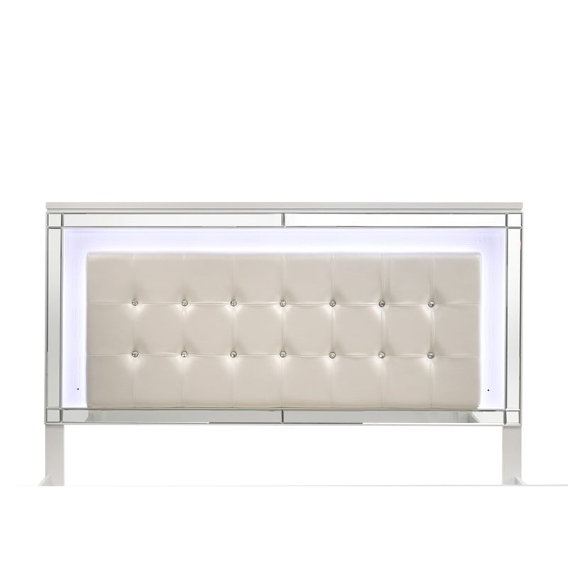 New Classic Furniture Valentine Solid Wood King Size Lighted Bed in White