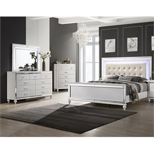 New Classic Valentine 4-Piece Wood Queen Bedroom Set with Chest in White