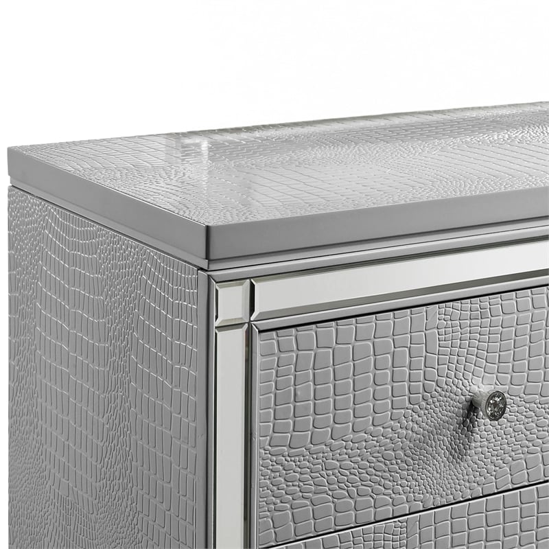 New Classic Furniture Valentine Solid Wood Dresser with 9 Drawers in Silver