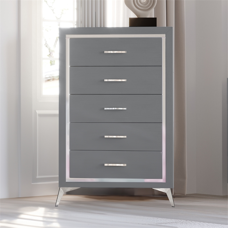 New Classic Furniture Huxley Solid Wood 5-Drawer Chest in Gray