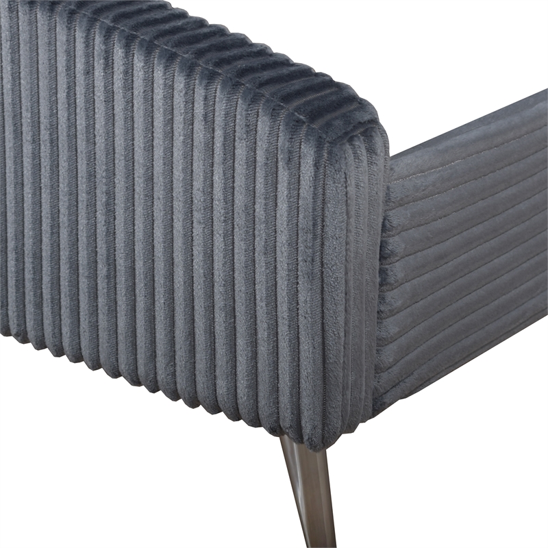 New Classic Furniture Kailani Wood Queen Upholstered Bed in Gray