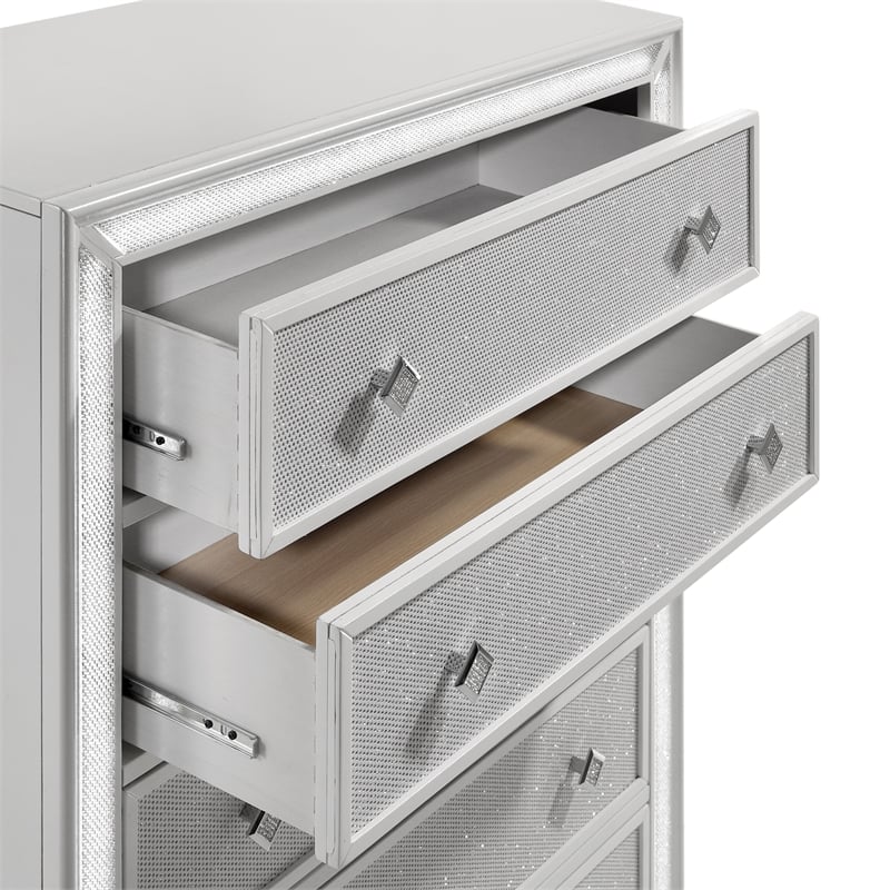 New Classic Furniture Stardust  Wood 5-Drawer Chest in White