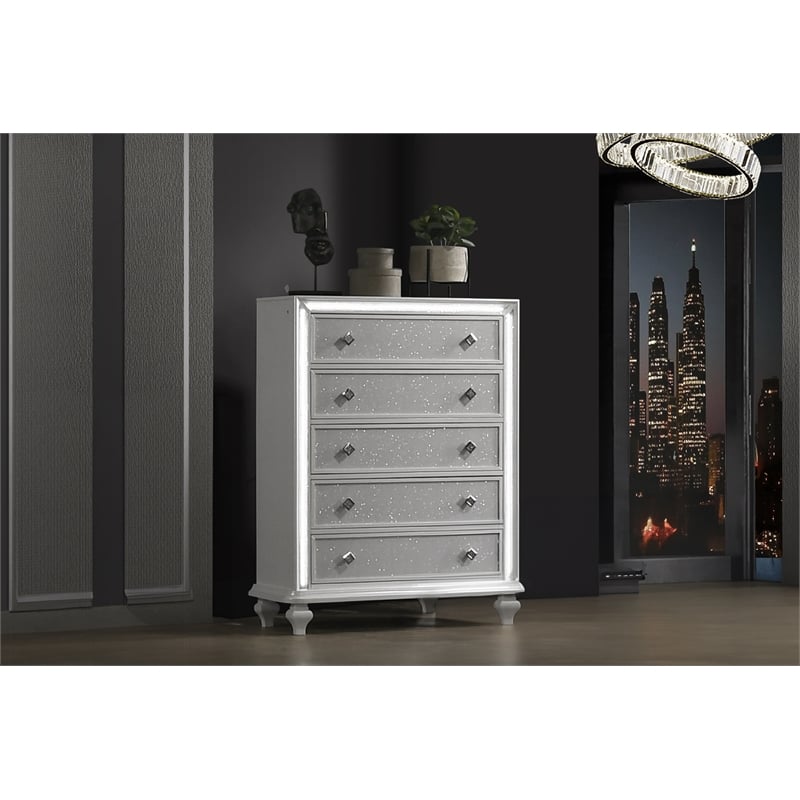New Classic Furniture Stardust  Wood 5-Drawer Chest in White