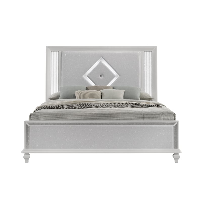 New Classic Furniture Stardust Solid Wood King Upholstered Bed in White