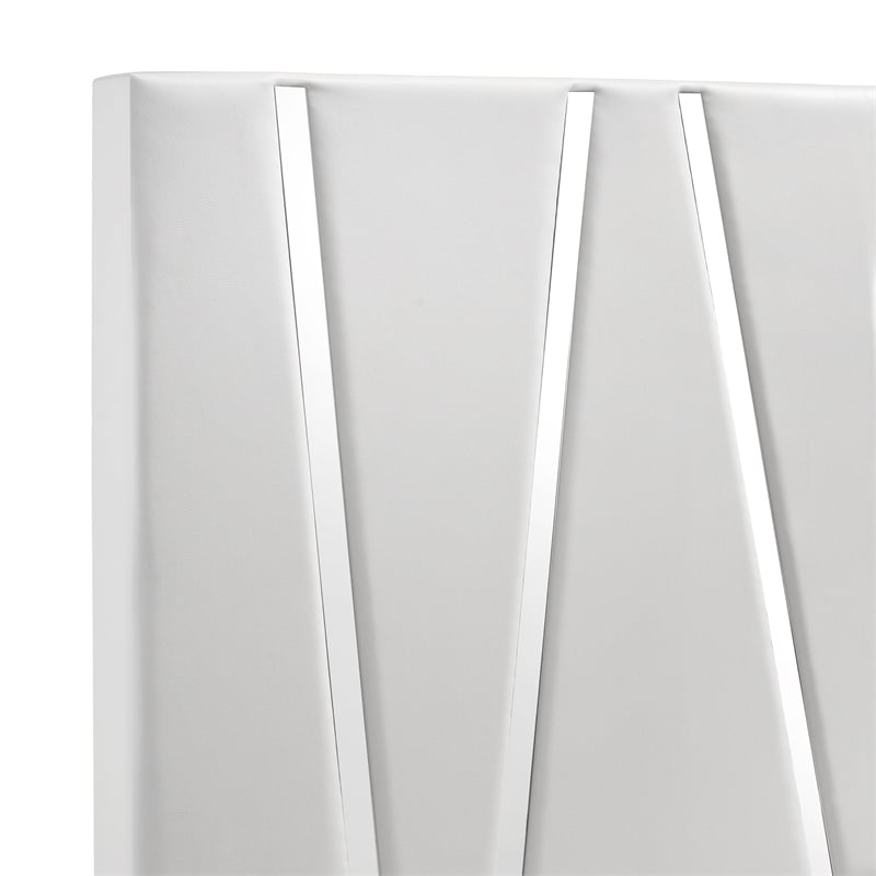 New Classic Furniture Europa Wood Queen Panel Bed in White Finish