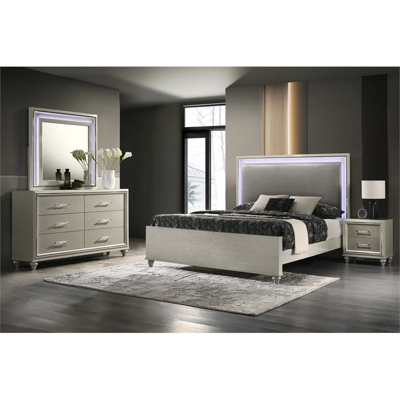 New Classic Furniture Lumina 4-piece Wood King Bedroom Set - Thumbnail 2