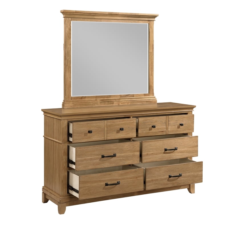 New Classic Furniture Sunstone 5-Pc Wood Queen Bedroom Set in Honey