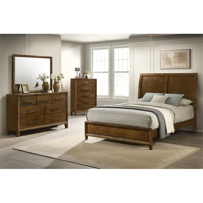 New Classic Furniture Ballard 4-Piece Wood Queen Bedroom Set w Chest in Walnut