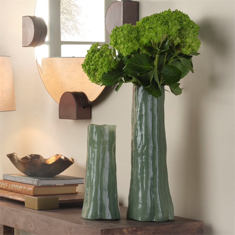 J&D Designs Co Sequoia Green Glass Decorative Vase Small in Green