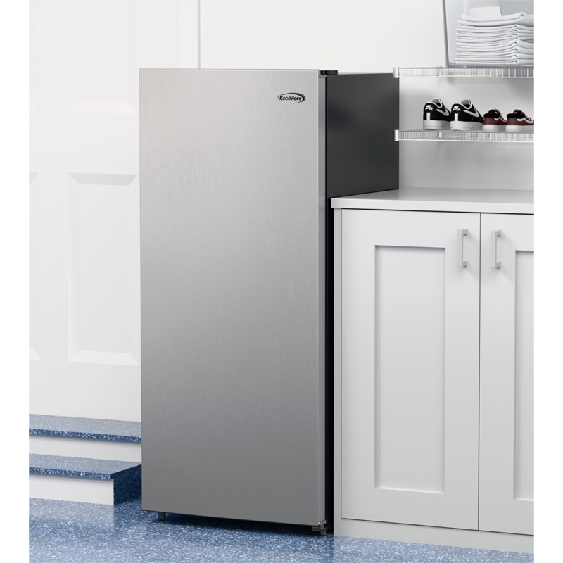 7 Cu Ft Garage Ready Convertible Upright Freezer/Refrigerator in Silver