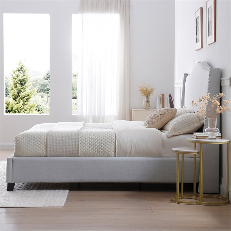 Hampton Linen Fabric Upholstered Full Platform Bed in Light Blue