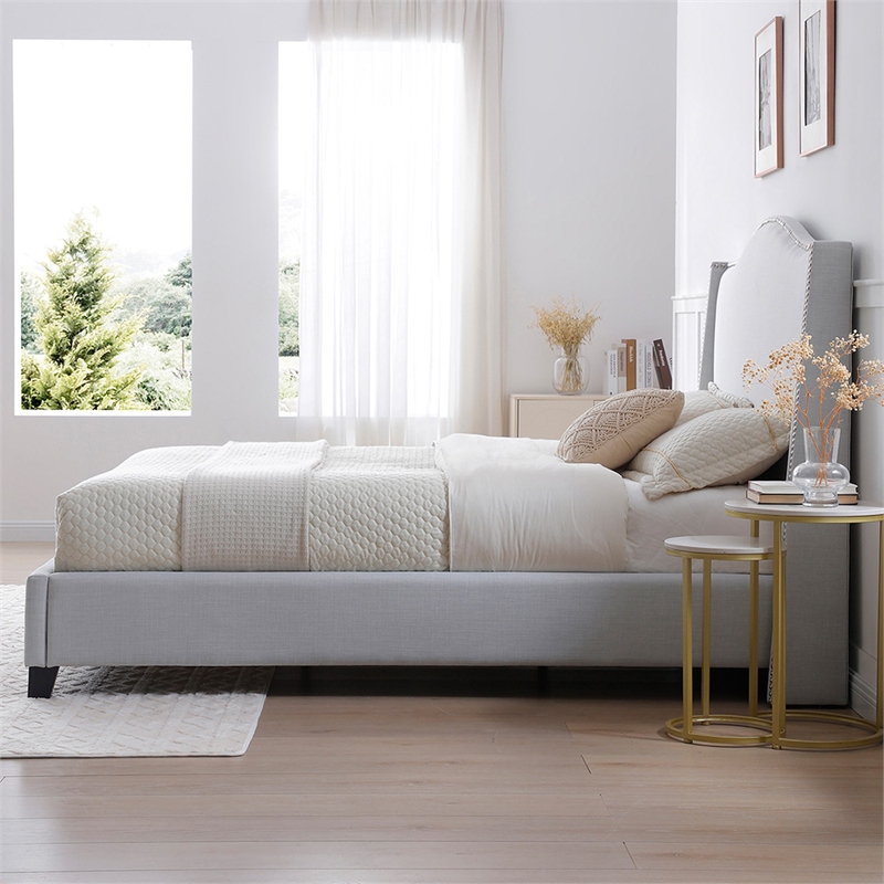 Hampton Linen Fabric Upholstered King Platform Bed in Light Blue