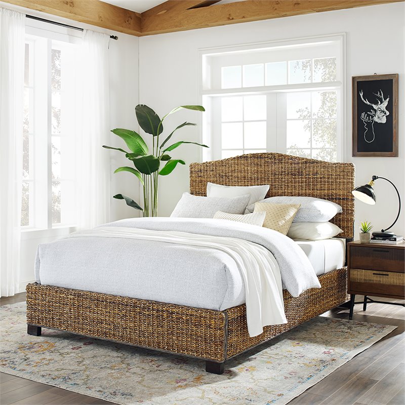 Homesphere Furniture Wood Queen Banana Leaf Panel Bed in Natural