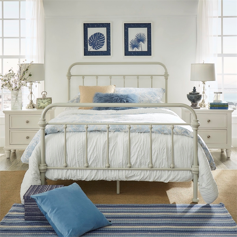 iNSPIRE Q Full Size Antique Graceful Victorian Metal Bed in Silver Birch