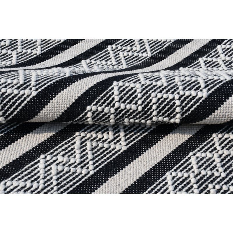 Taran Designs 8' x 10' Geometric Pattern Wool Area Rug in White/Black