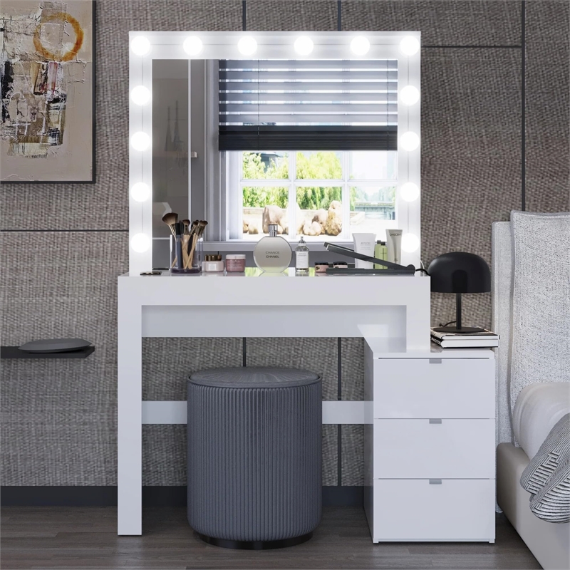 Boahaus Eleanor 3-Drawer Modern Wood Dressing Table with Mirror in White