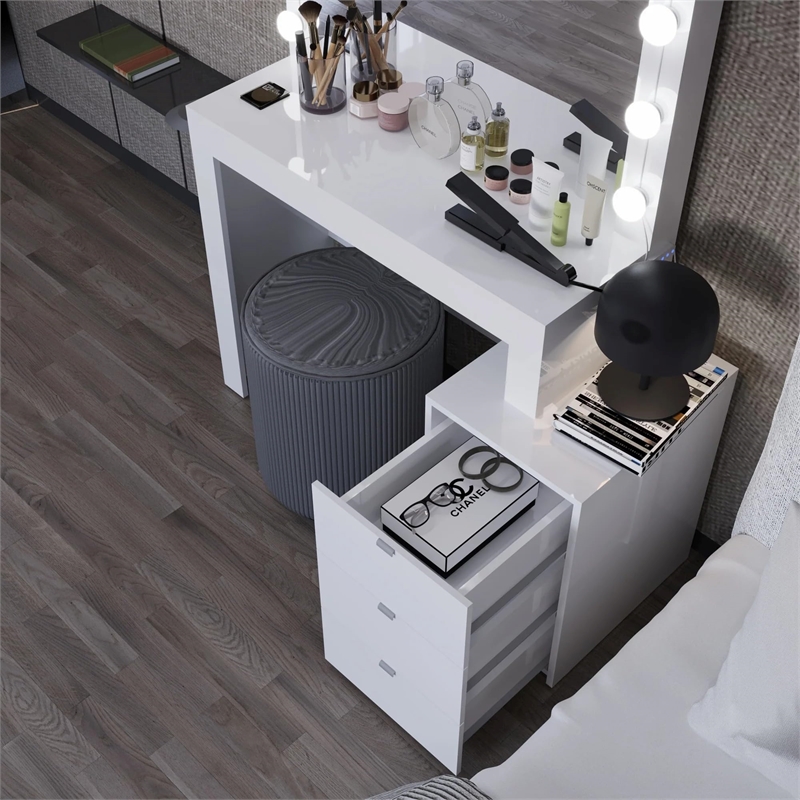 Boahaus Eleanor 3-Drawer Modern Wood Dressing Table with Mirror in White