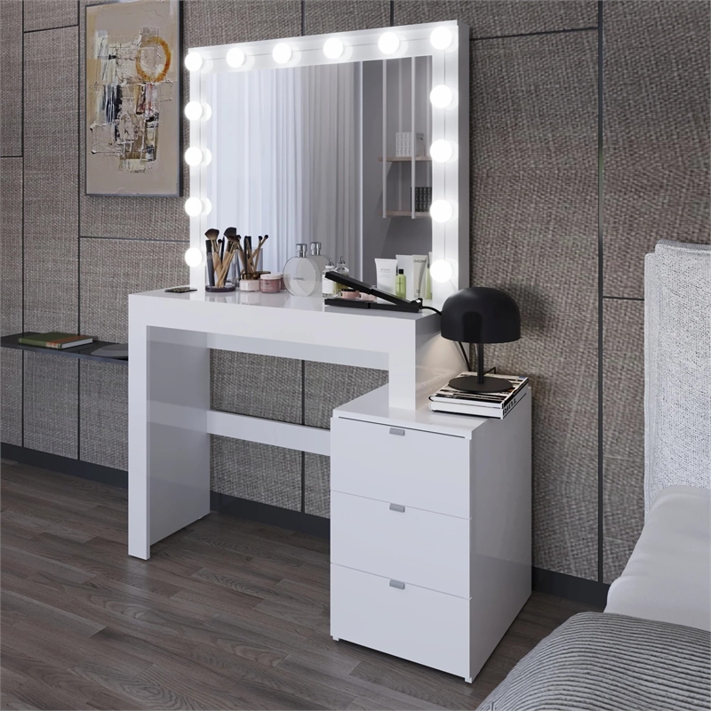 Boahaus Eleanor 3-Drawer Modern Wood Dressing Table with Mirror in White