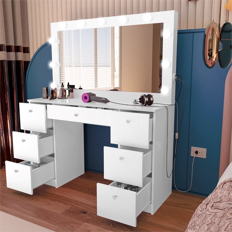 Boahaus Freya Vanity with Light Bulbs (White)