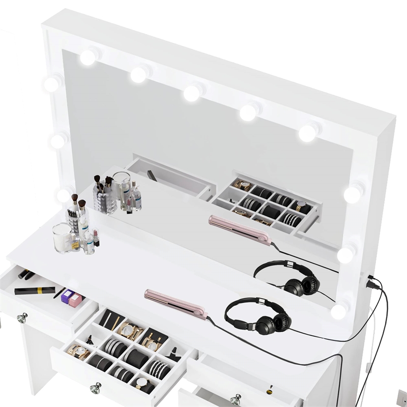 Boahaus Diana White Dressing Table Light Bulbs (Crystal Knobs)