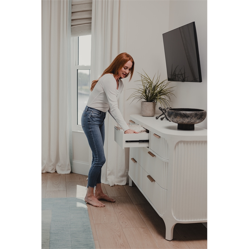 Finn & Louise Montauk 7-Drawer Solidwood Dresser in White