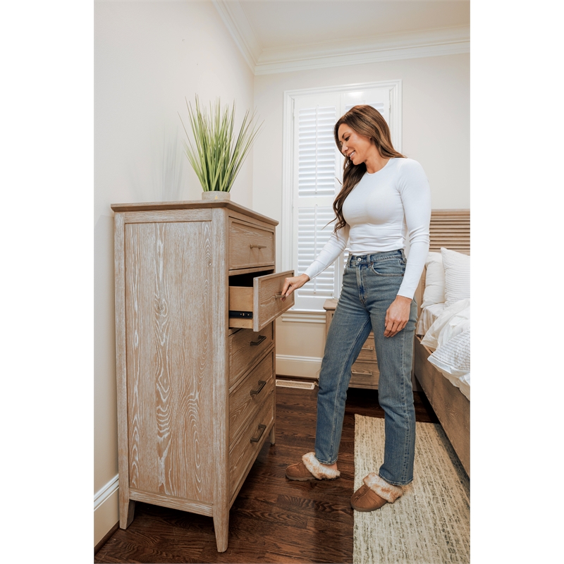 Sea Winds Trading Cape May 5 Drawer Chest in Glazed Driftwood