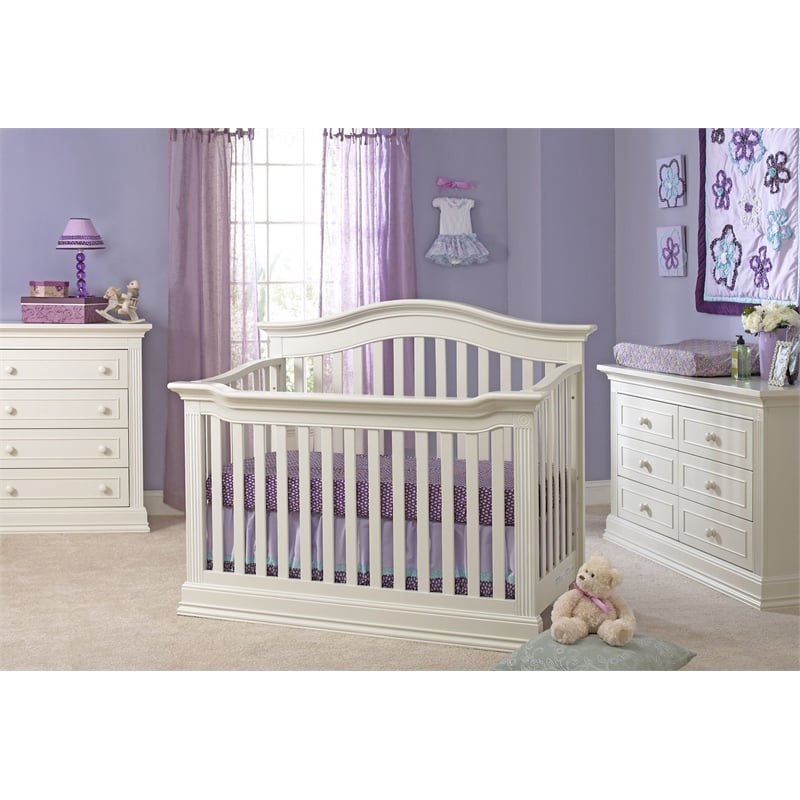 Baby Cache Montana Traditional Wood 4-in-1 Convertible Crib in Glazed White