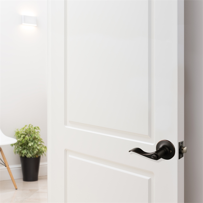 Stratford Privacy Bed and Bath Metal Door Knob in Oil-Rubbed Bronze