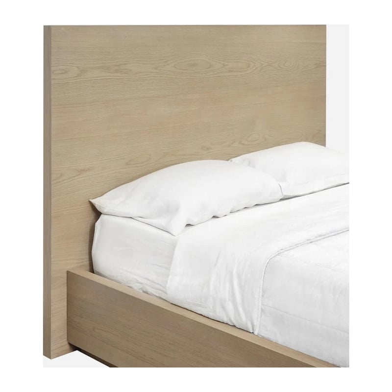Crafters and Weavers Seabourne Modern Platform Queen Bedroom set in Bisque