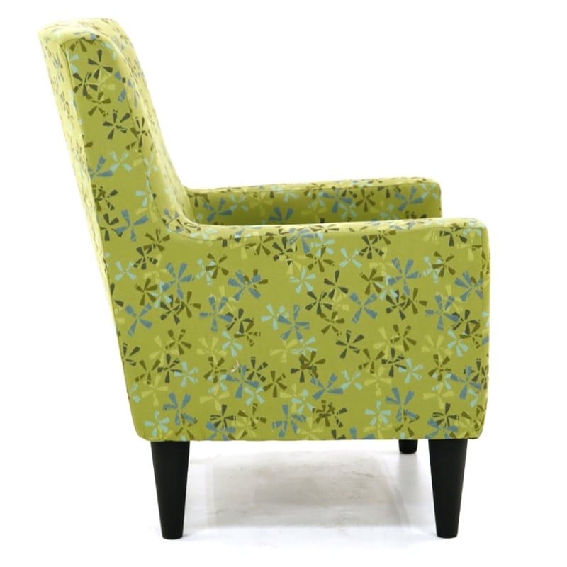 Fox Hill Trading Emma Traditional Fabric Arm Chair in Petal Pusher Pink