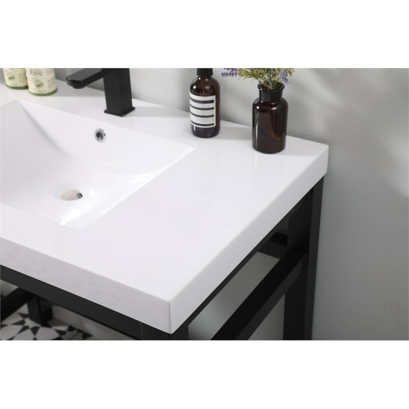 Elegant Kitchen and Bath Raya 36