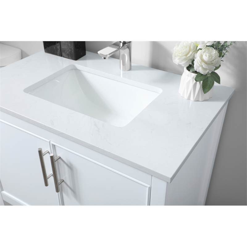 Elegant Kitchen and Bath Everett 30