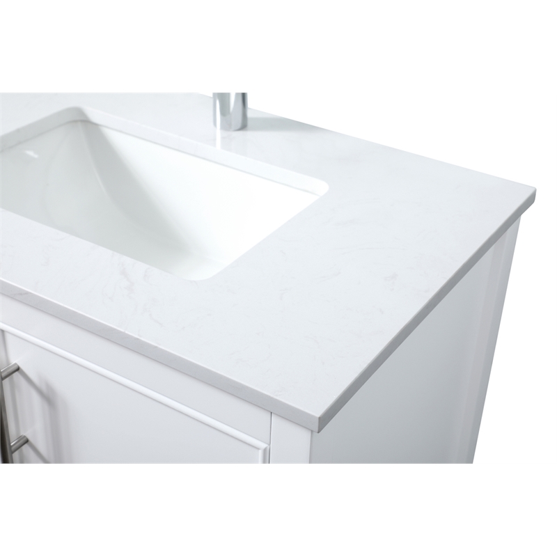 Elegant Kitchen and Bath Everett 30