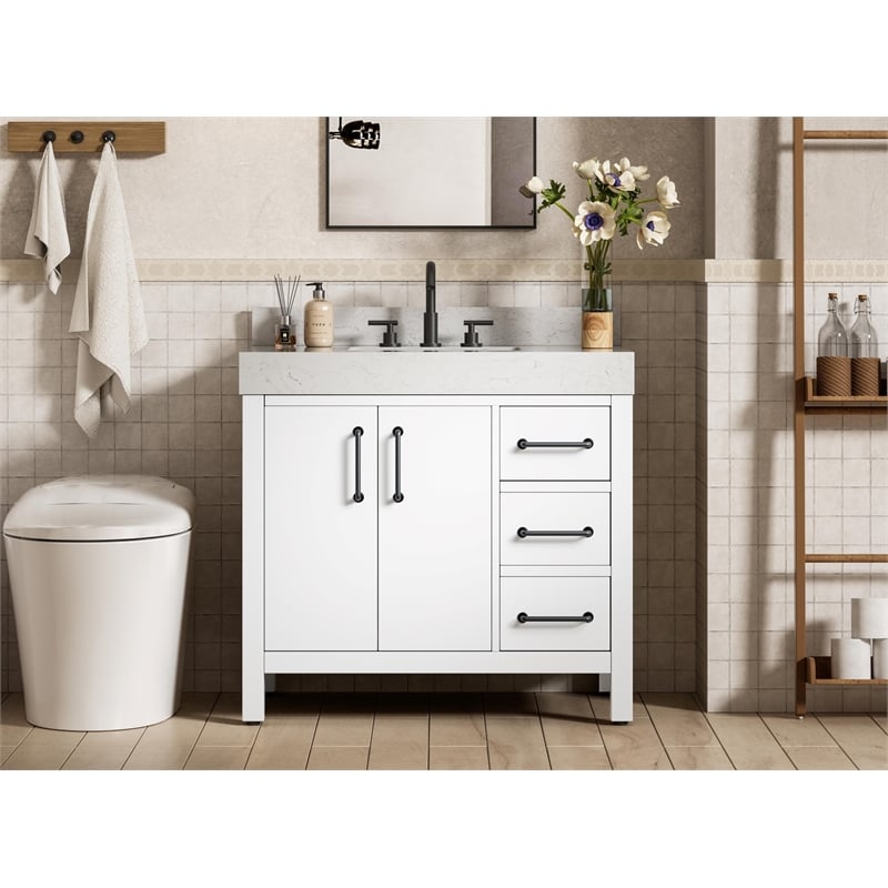 Elegant Kitchen and Bath 36