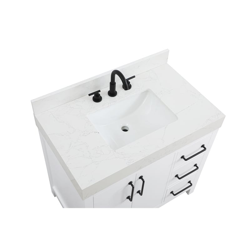 Elegant Kitchen and Bath 36