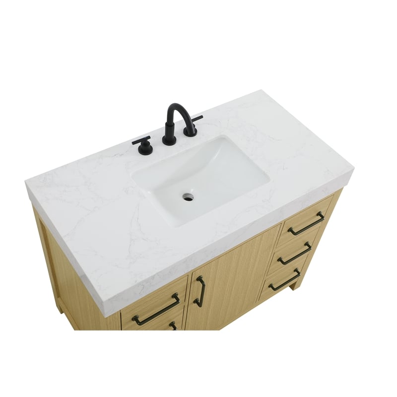 Elegant Kitchen and Bath 42