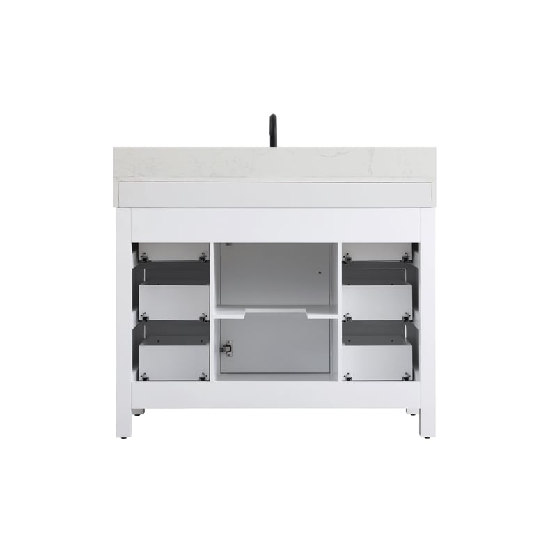 Elegant Kitchen and Bath 42
