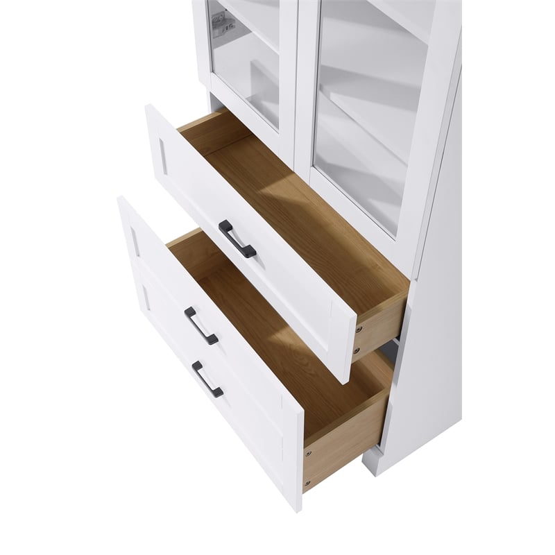 Elegant Kitchen and Bath 28