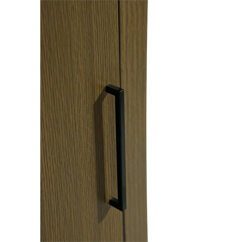 Elegant Kitchen and Bath 16