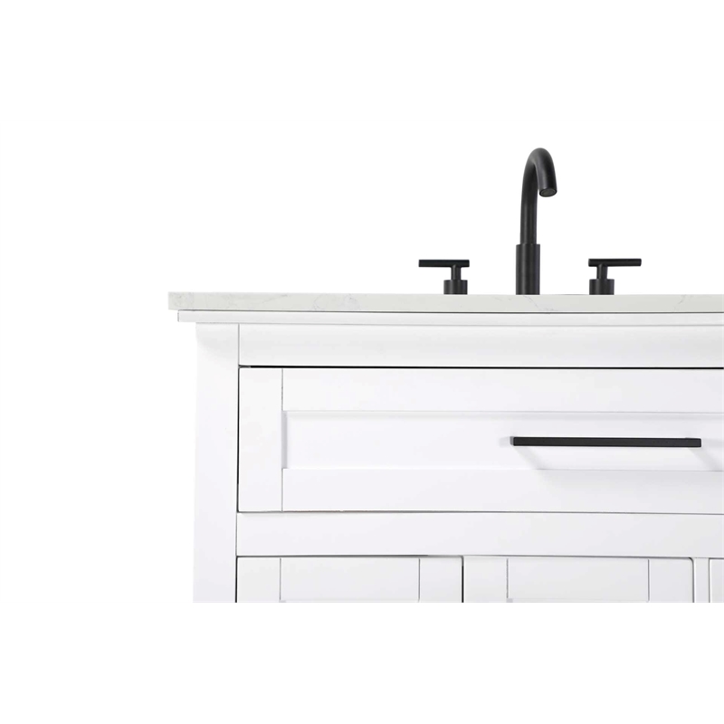 Elegant Kitchen and Bath 36