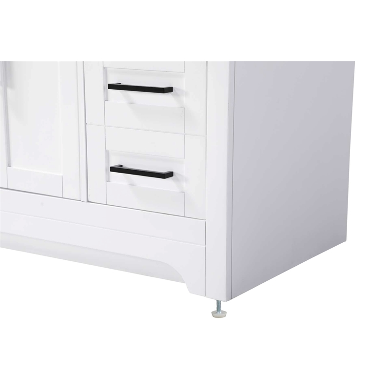 Elegant Kitchen and Bath 36