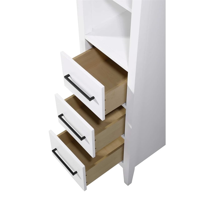 Elegant Kitchen and Bath 16