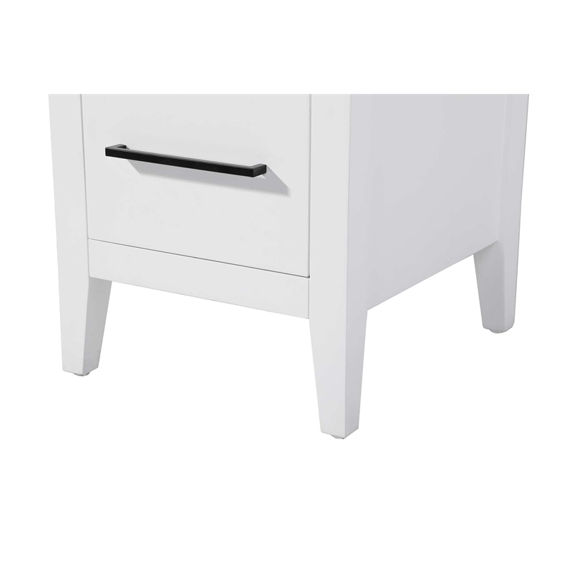 Elegant Kitchen and Bath 16