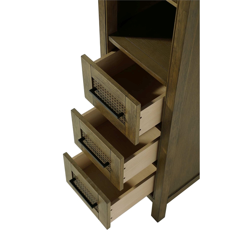 Elegant Kitchen and Bath 16