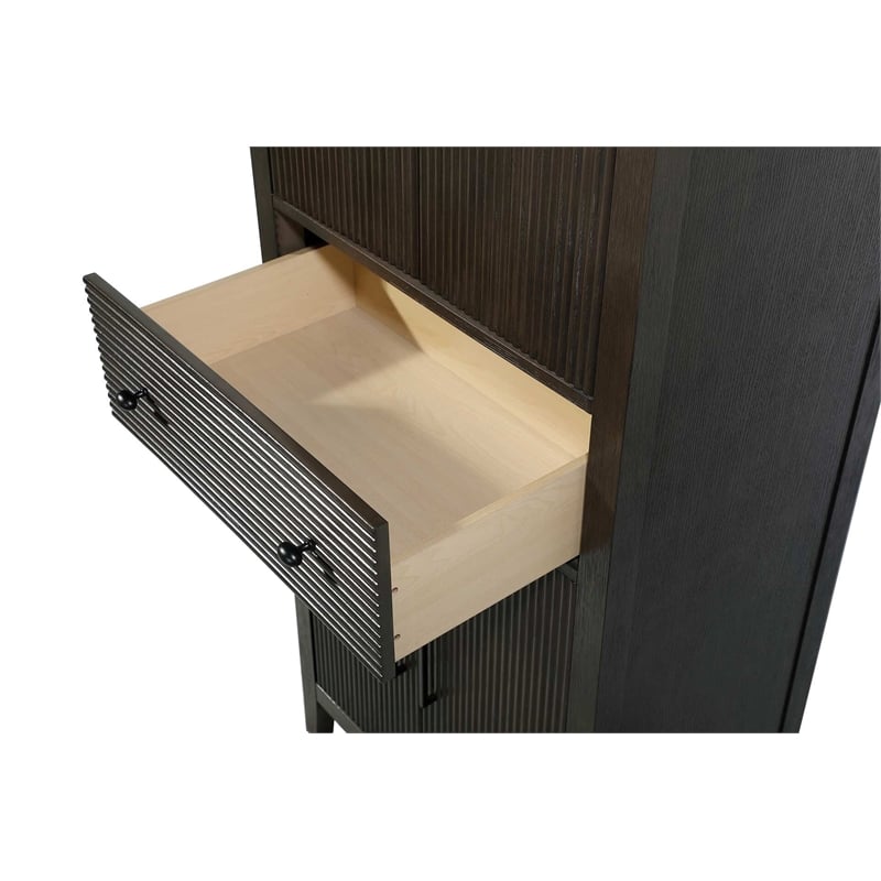 Elegant Kitchen and Bath 28