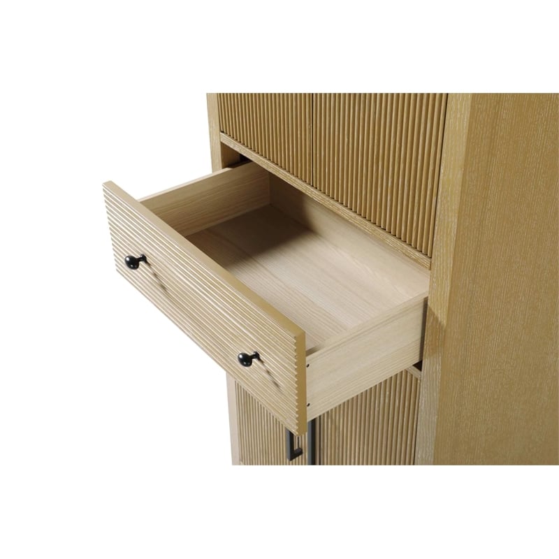 Elegant Kitchen and Bath 28