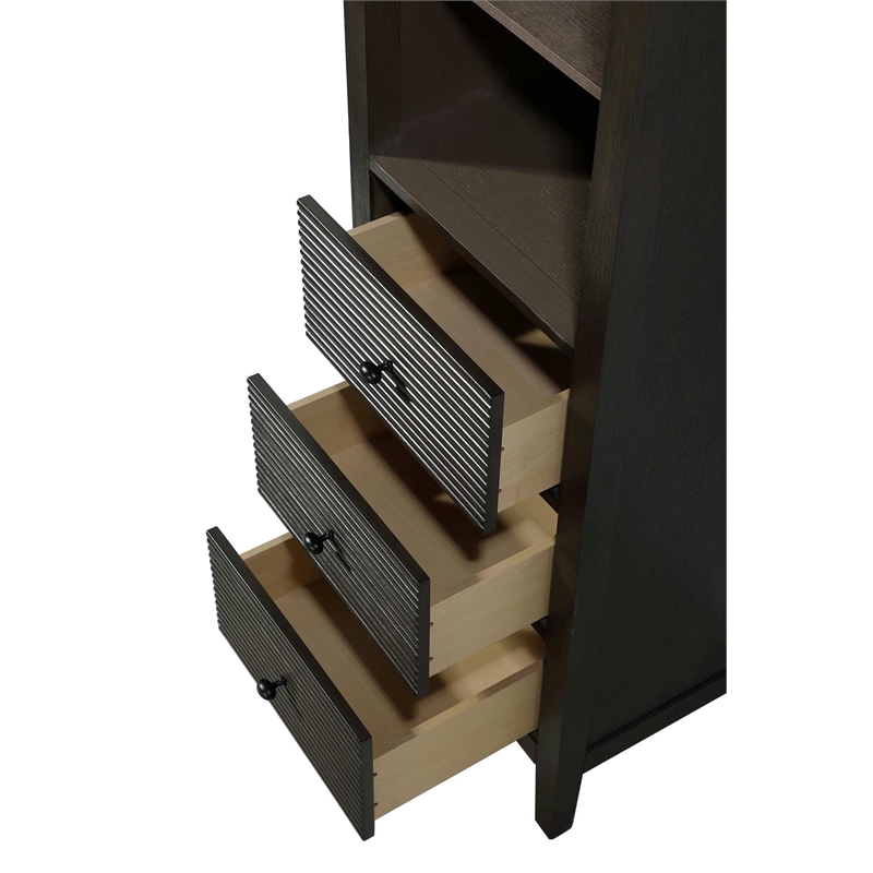 Elegant Kitchen and Bath 20