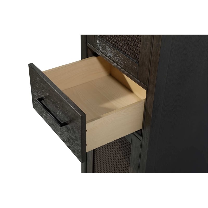 Elegant Kitchen and Bath 20